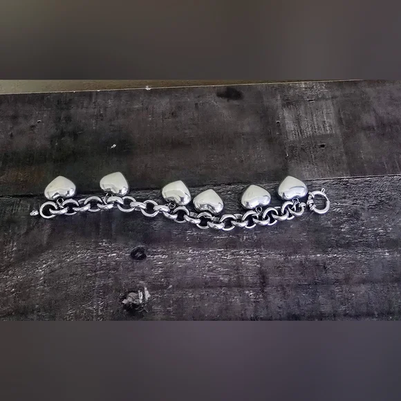 Silver Tone Heart Charm Bracelet Stainless Steele - Picture 3 of 3